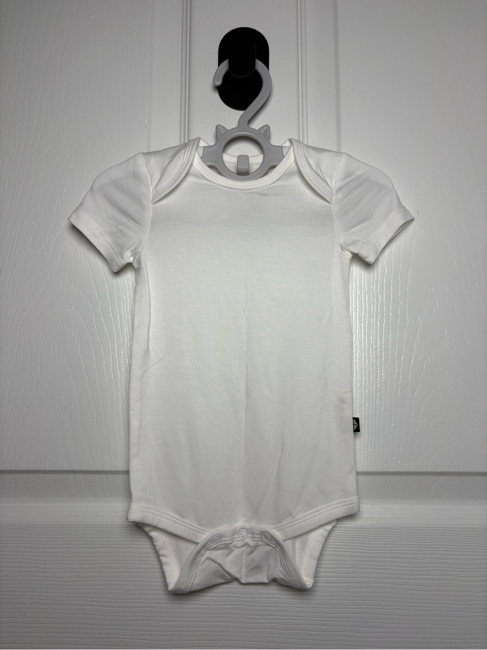 Kyte Baby Cloud White Bamboo Bodysuit 3-6M NWOT Essentials